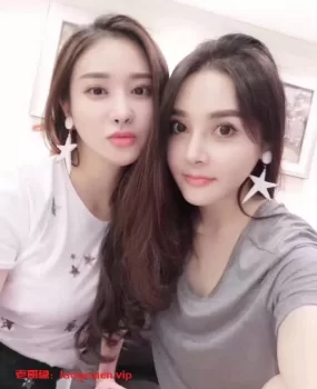 浦东艺校大学生嫩妹，场子里兼职，小粉嫩，很带劲