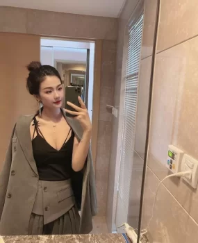 湛江刚下水的性感妹妹，水多粉嫩，活非常棒！