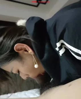 环境非常不错的口爆馆，180顶肛深喉口爆！